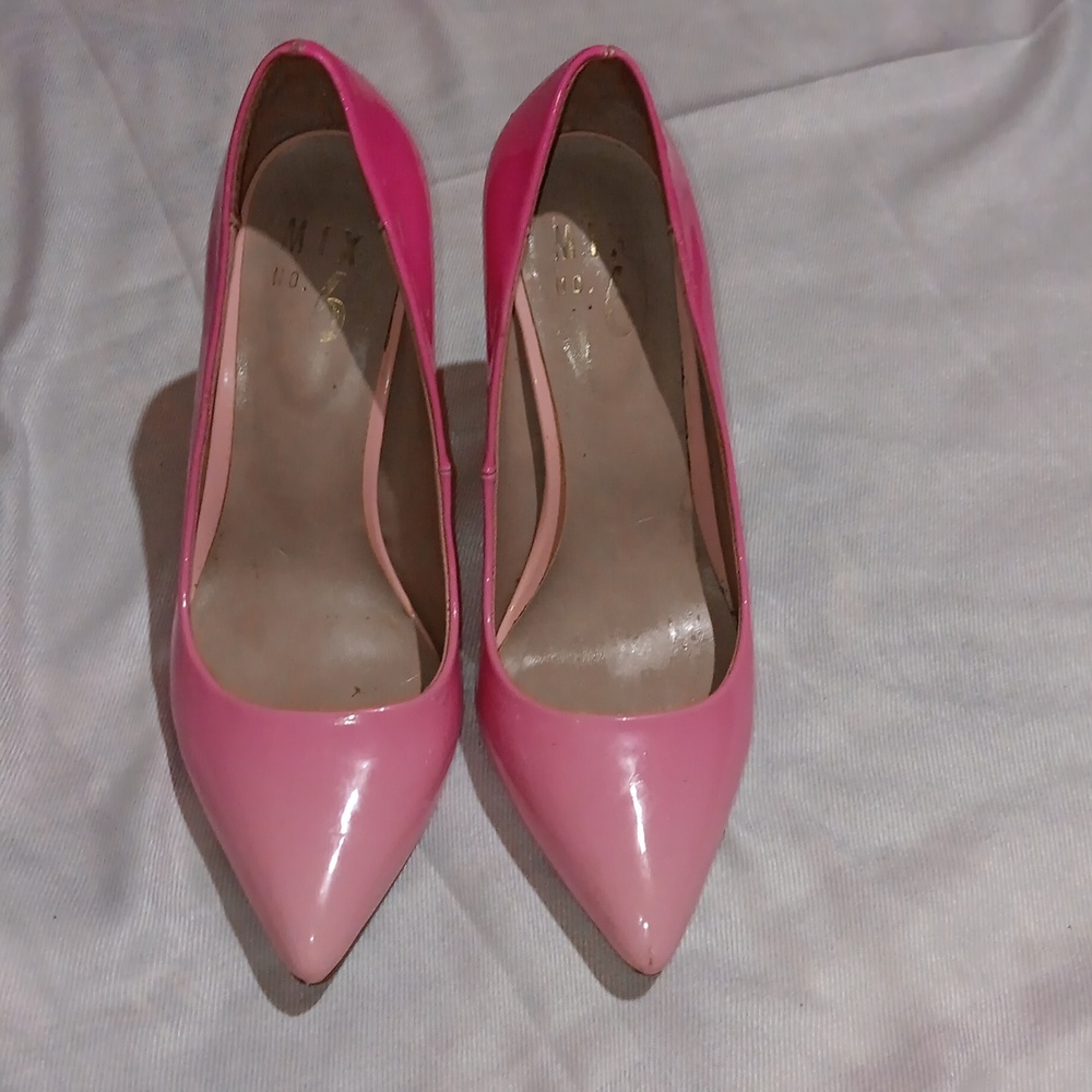 Pink high heels